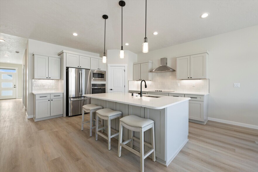 More Photos Of 1101-1109 Fairhaven Loop, Richland Apartments For Sale