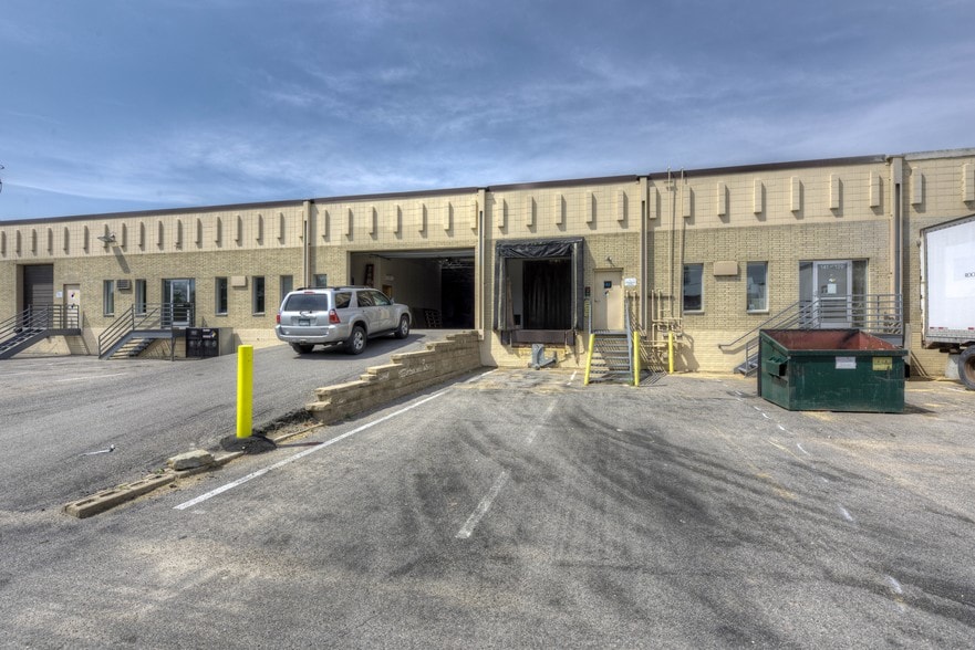 More Photos Of 240 Fillmore Ave E, Saint Paul Light Manufacturing For Lease