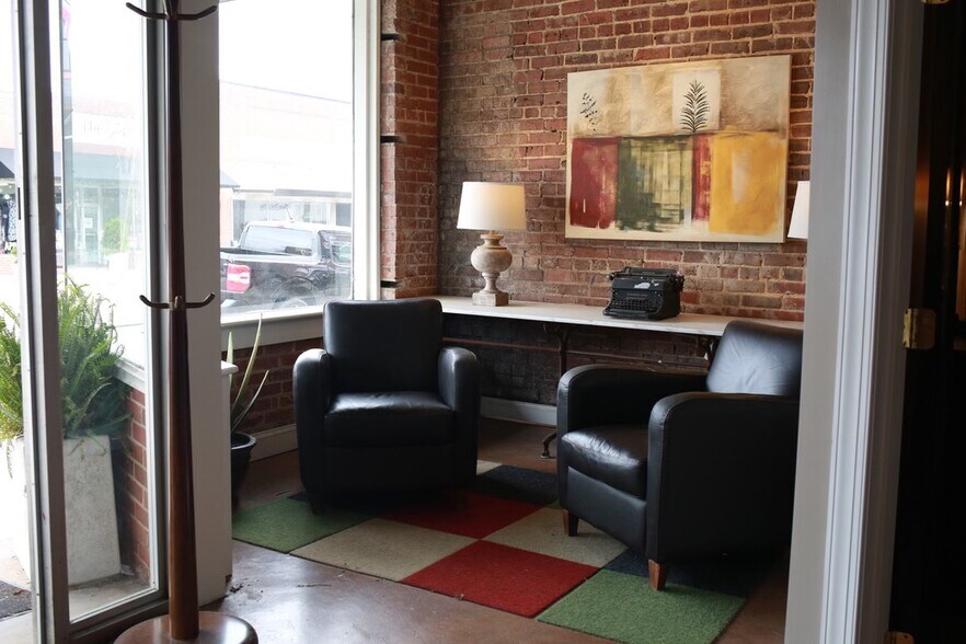 More Photos Of 4 S Main St, Franklinton Office For Sale