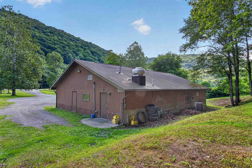 More Photos Of 13239 Rt 14, Ralston General Retail For Sale