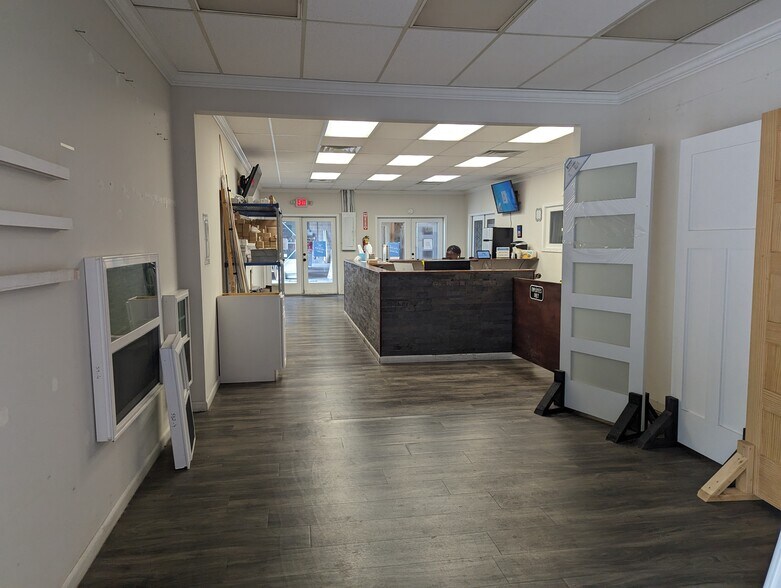 More Photos Of 1840 Tucker Industrial Rd, Tucker Light Distribution For Sale