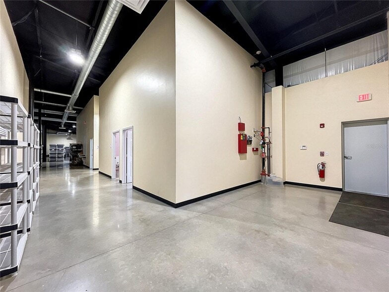 More Photos Of 1832 S Dimensions Ter, Homosassa Warehouse For Sale