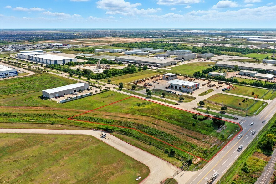 More Photos Of 189 Commerce Pky, Katy Land For Sale