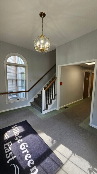 More Photos Of 152 Himmelien Rd, Medford Office For Sale