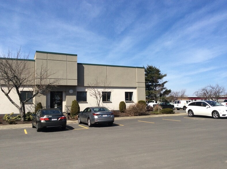 More Photos Of 25 Olympia Ave, Woburn Research And Development For Lease