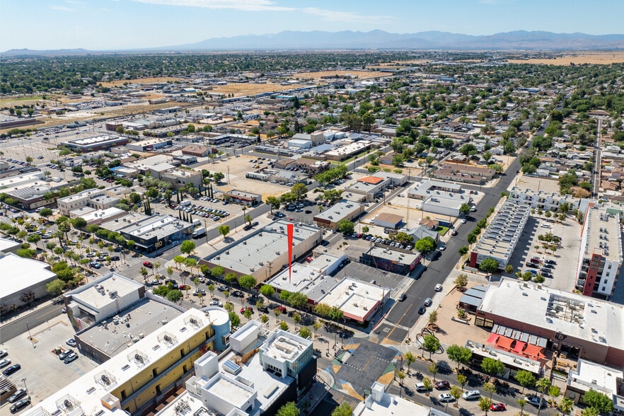 More Photos Of 656 W Lancaster Blvd, Lancaster Restaurant For Sale