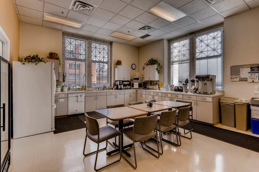 More Photos Of 1600 Sherman St, Denver Office For Sale
