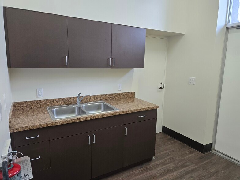 More Photos Of 198 Broadway Ave, Kissimmee Office For Lease