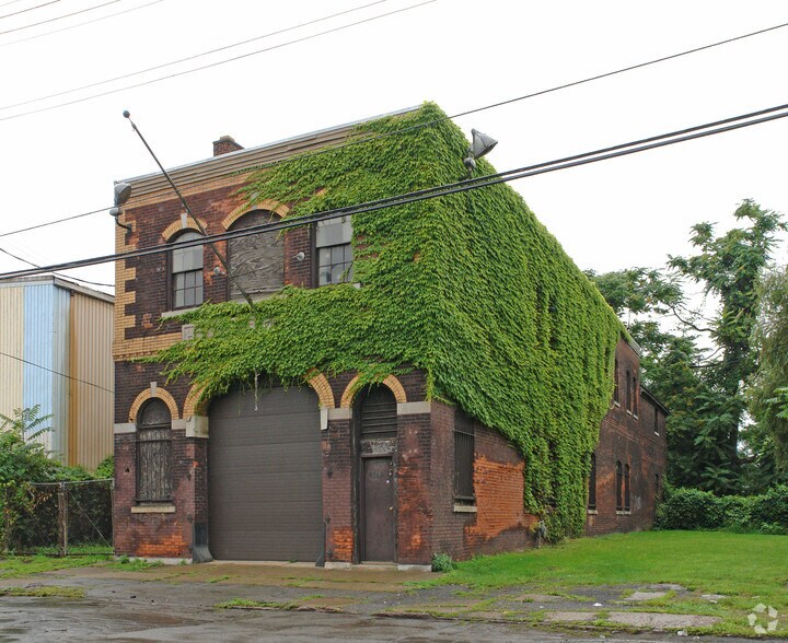 More Photos Of 174 Chicago St, Buffalo Warehouse For Sale