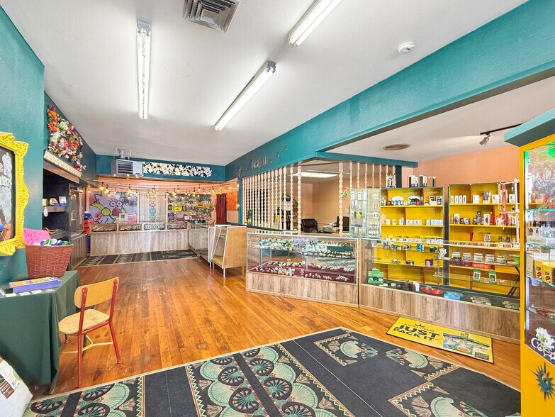 More Photos Of 342 Main St, Delta General Retail For Sale