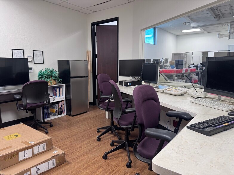 More Photos Of 2200 George Dieter Dr, El Paso Healthcare For Sale