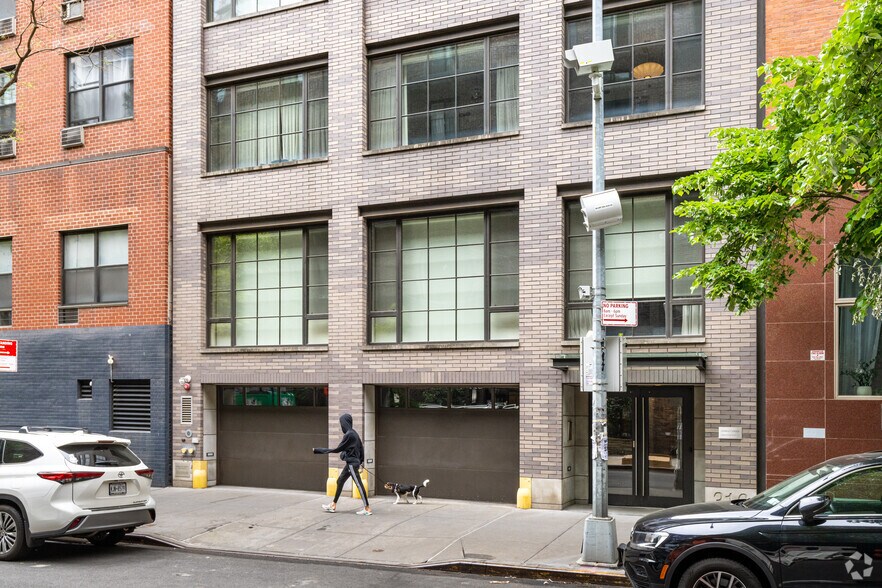 More Photos Of 316-318 E 22nd St, New York Apartments For Sale