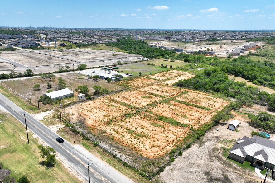 More Photos Of 3402 Grosenbacher Rd, San Antonio Self Storage For Sale