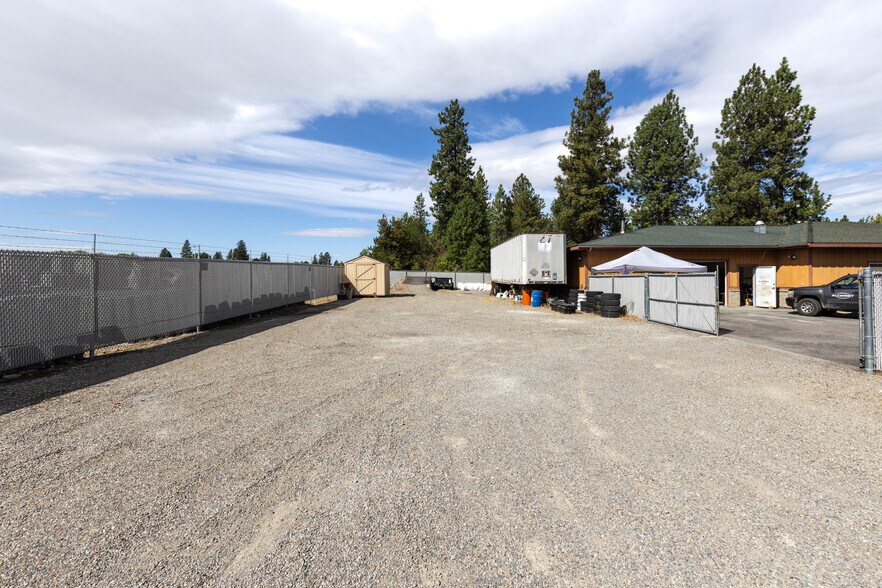 More Photos Of 690 W Capstone Ct, Hayden Office For Sale