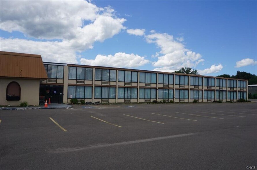 More Photos Of 125 N Main St, Newark Hotel For Sale