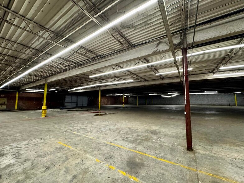 More Photos Of 235 S Hampton Ave, Johnsonville Warehouse For Sale
