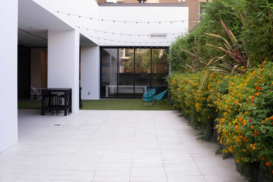 More Photos Of 199 S Los Robles Ave, Pasadena Office For Lease