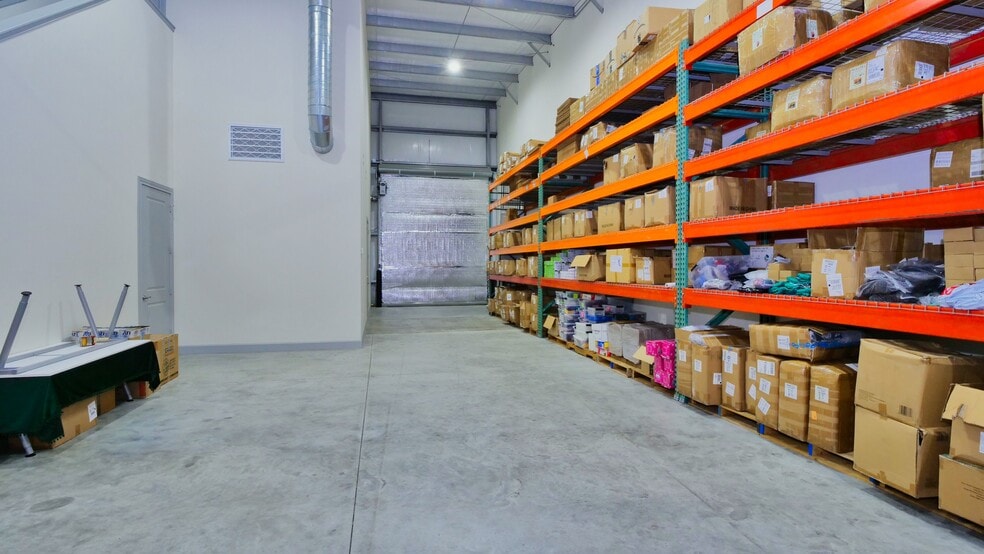 More Photos Of 3730 N Mason Rd, Katy Flex For Lease