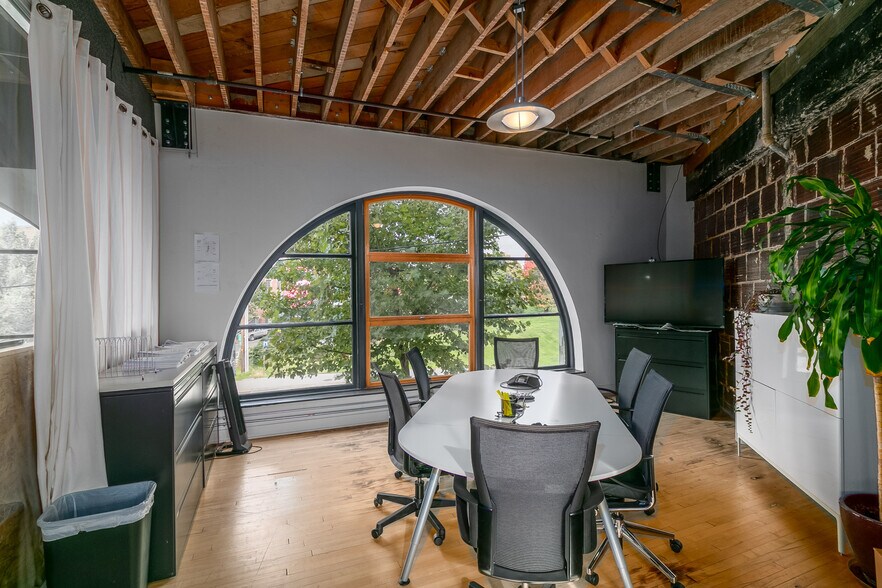 More Photos Of 240 N Broadway, Portland Loft Creative Space For Lease