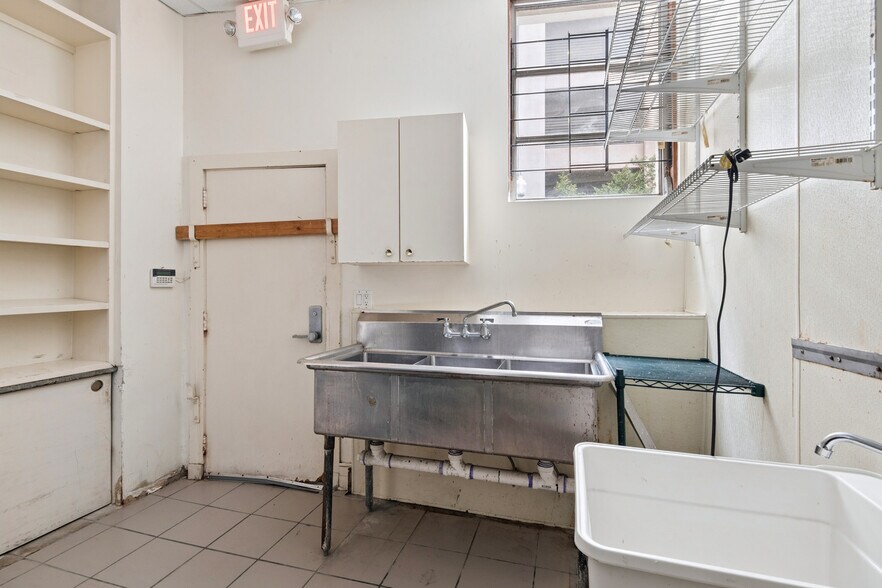 More Photos Of 401 Baronne St, New Orleans Hospitality For Lease