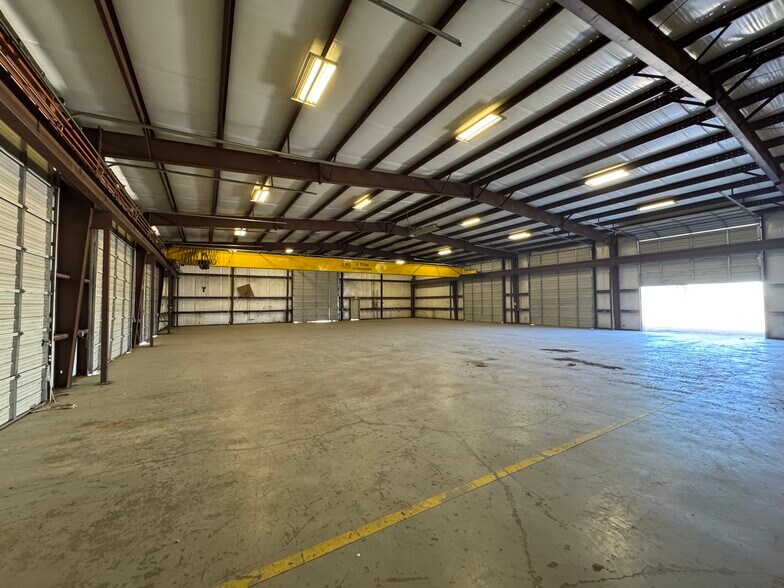 More Photos Of 2804 S County Road 1242, Midland Warehouse For Lease