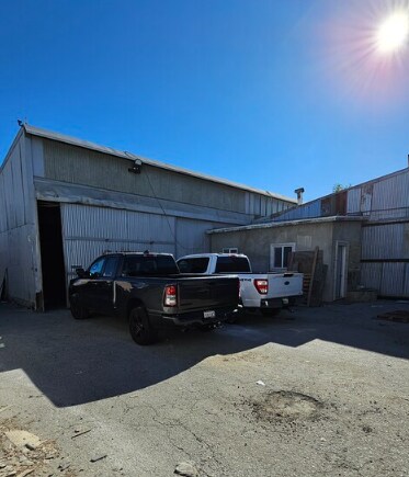 Primary Photo Of 7402 Varna Ave, North Hollywood Warehouse For Lease