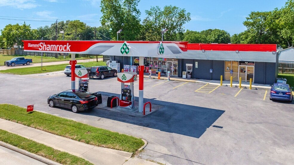 Primary Photo Of 4901 W Pasadena Blvd, Deer Park Convenience Store For Sale