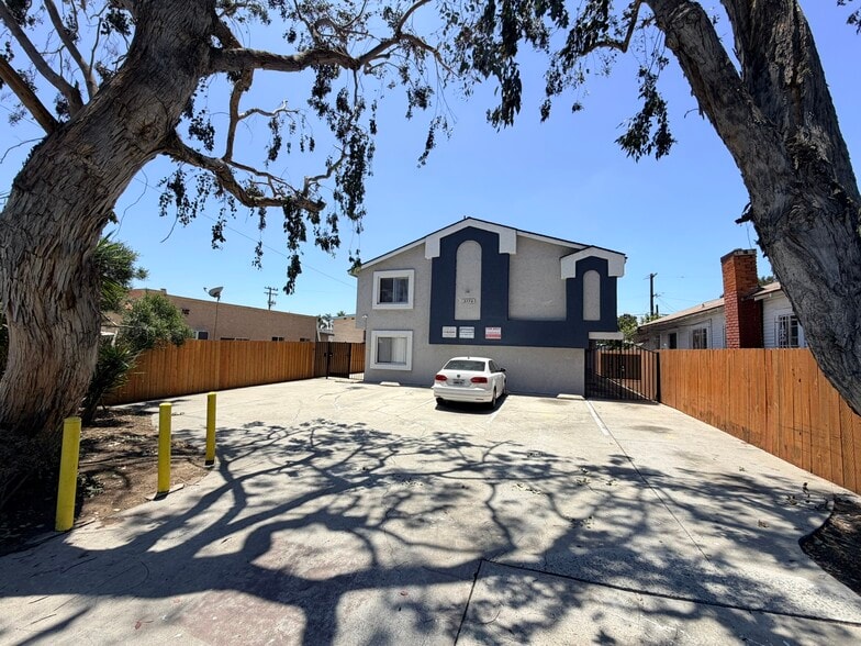Primary Photo Of 3770 42nd St, San Diego Apartments For Sale