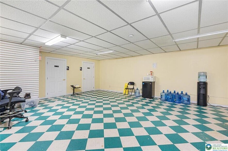 More Photos Of 915 W Hamilton St, Allentown Office Residential For Sale