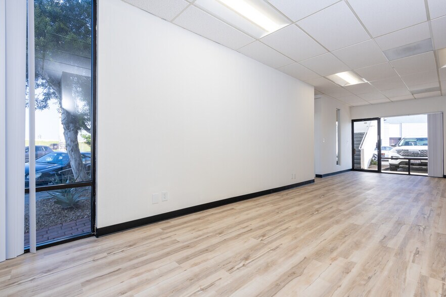 More Photos Of 3770 Hancock St, San Diego Unknown For Lease