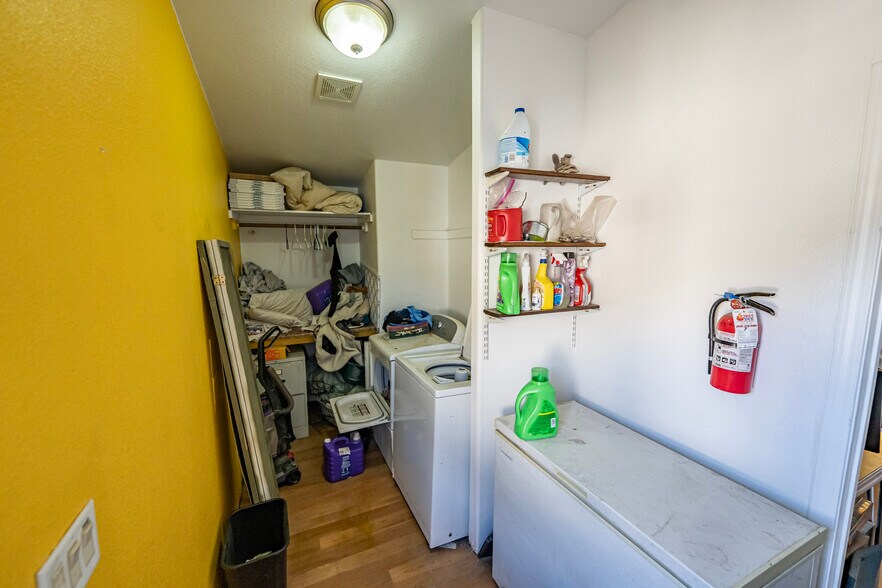 More Photos Of 5221 Hwy 68, Golden Valley Flex For Sale