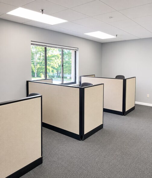 More Photos Of 5-15 Sicomac Rd, North Haledon Storefront Retail Office For Lease