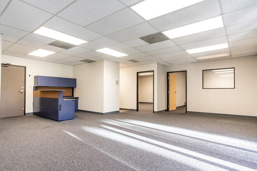 More Photos Of 2615 Camino del Rio S, San Diego Office For Lease
