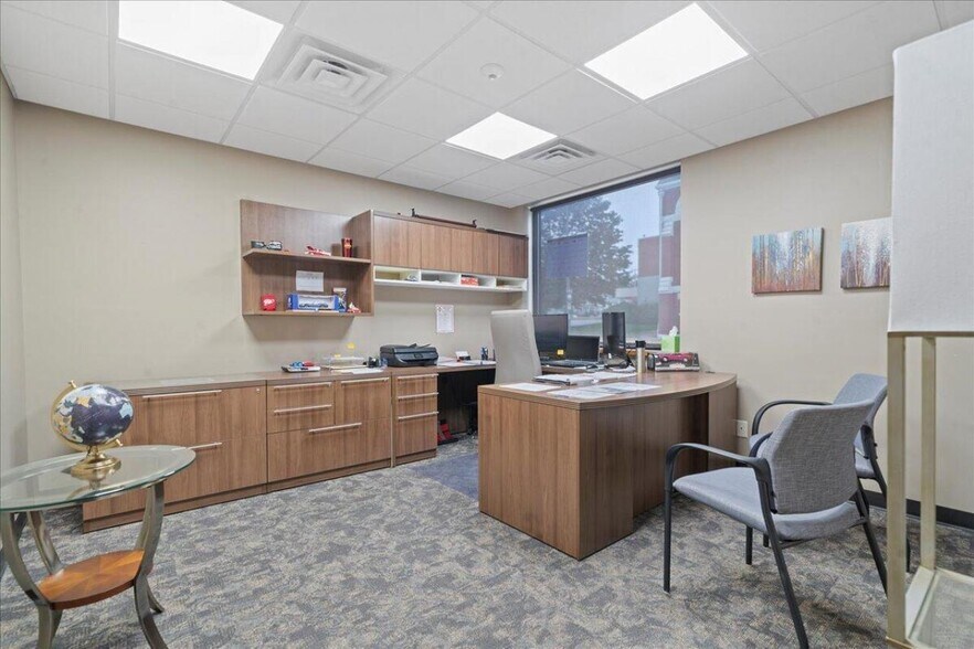 More Photos Of 100 E Broadway St, Council Bluffs Office For Sale