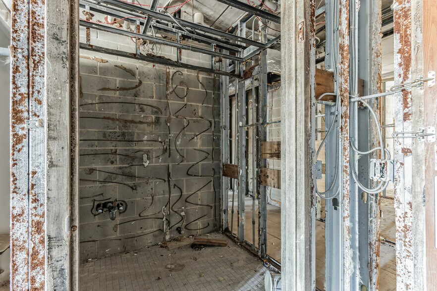 More Photos Of 24058 Sussex Hwy, Seaford Hotel For Sale