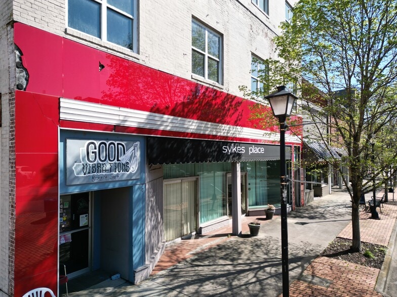 More Photos Of 726 Bank St NE, Decatur Storefront Retail Office For Lease