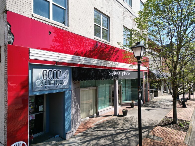 More Photos Of 726 Bank St NE, Decatur Storefront Retail Office For Lease