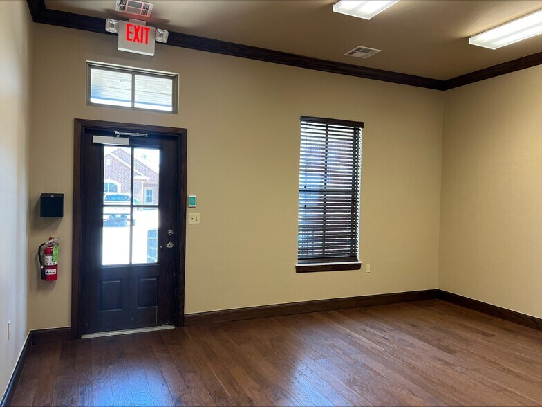 More Photos Of 1907 W 33rd, Edmond Medical For Lease