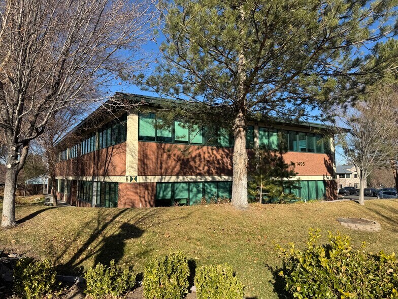 More Photos Of 1495 Ridgeview Dr, Reno Office For Lease