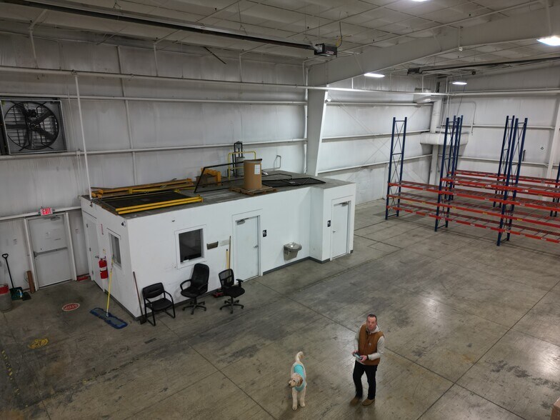 More Photos Of 1887 Cottage St, Ashland Warehouse For Lease