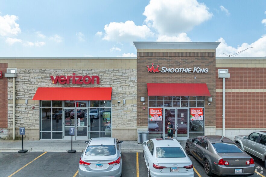 More Photos Of 7170 Cermak Rd, Berwyn Freestanding For Sale
