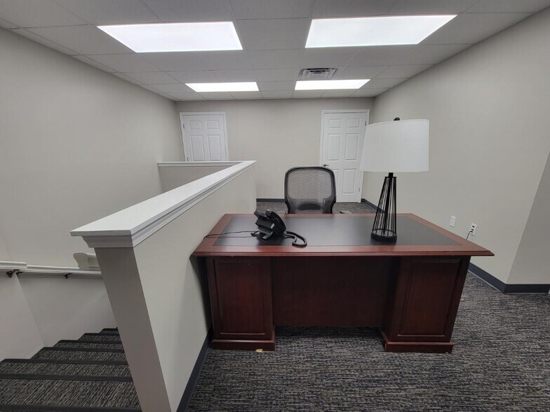 More Photos Of 2015 Wilkinson St, Panama City Freestanding For Lease