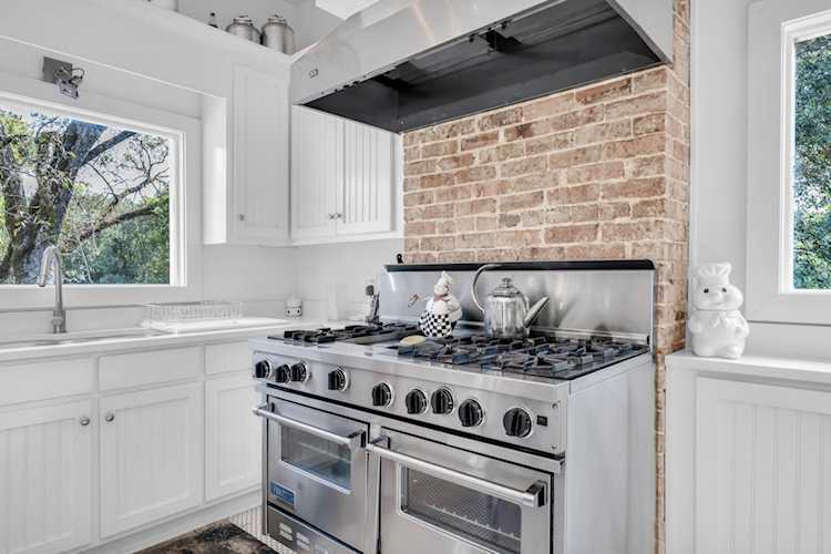 More Photos Of 1700 9th St S, Columbus Specialty For Sale