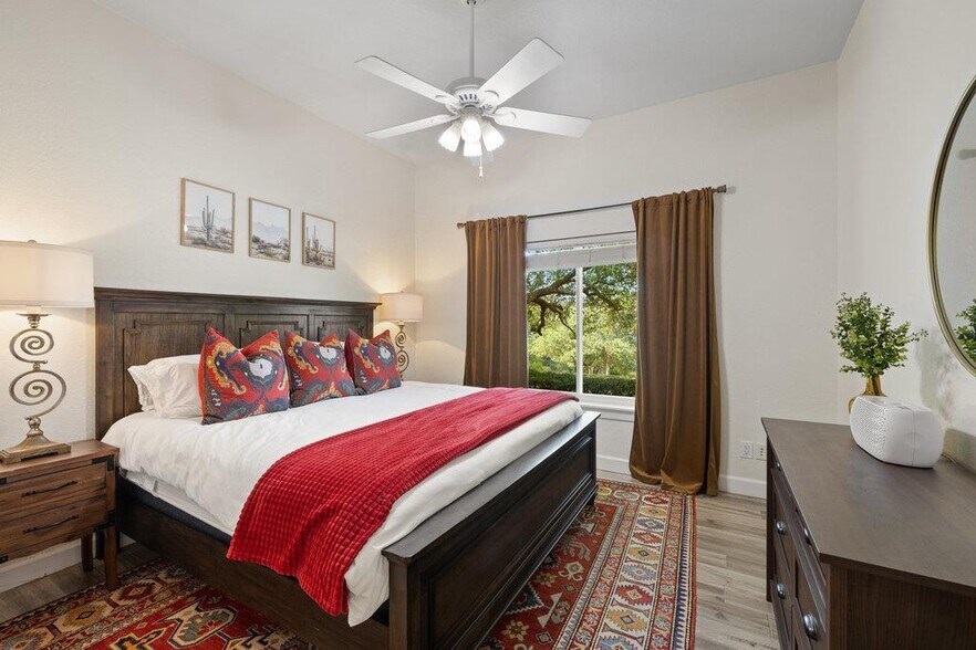 More Photos Of 4607 R O Dr, Spicewood Lodge Meeting Hall For Sale