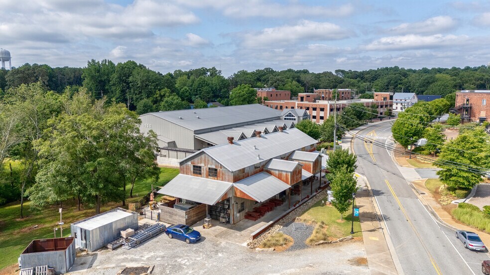 More Photos Of 9859 Davis st, Braselton Specialty For Sale