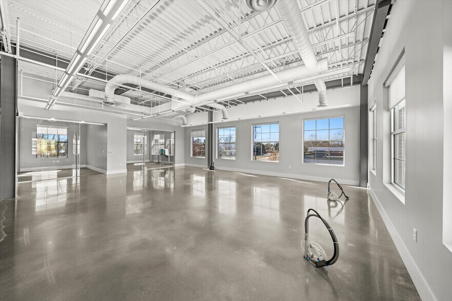More Photos Of 2099 Thunderhead Rd, Knoxville Loft Creative Space For Sale