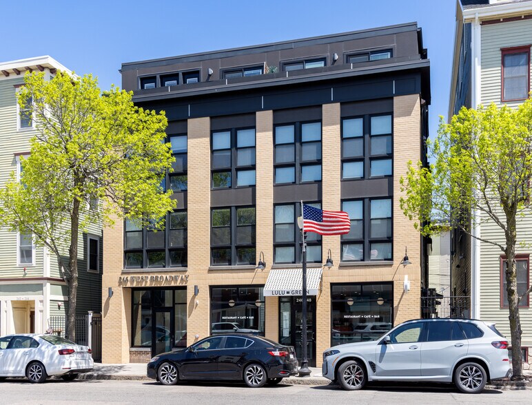 More Photos Of 246 W Broadway, Boston Apartments For Sale