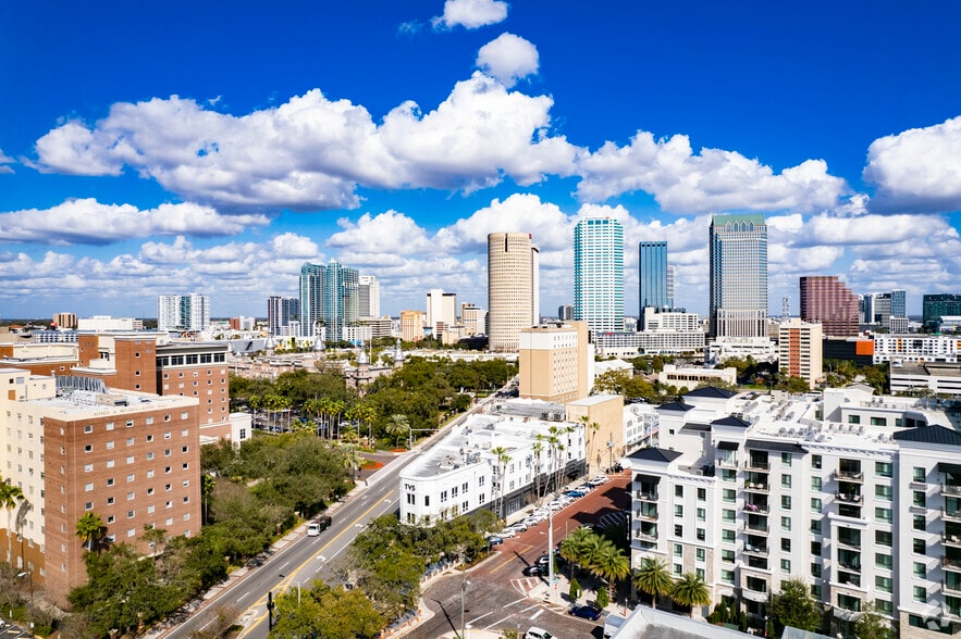 More Photos Of 442 W Kennedy Blvd, Tampa Office For Lease