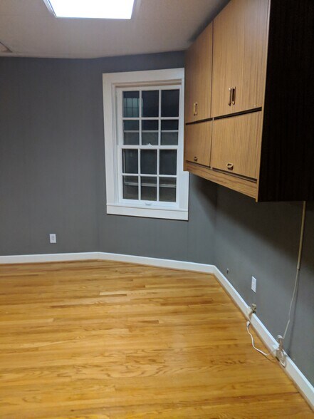 More Photos Of 5010 Dodge St, Omaha Office For Sale