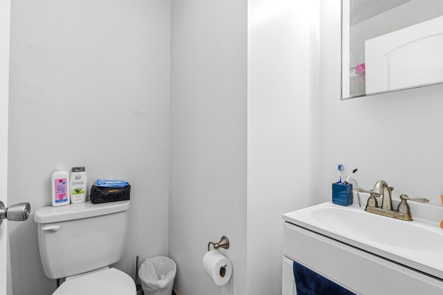 More Photos Of 825 N 41st St, Philadelphia Apartments For Sale